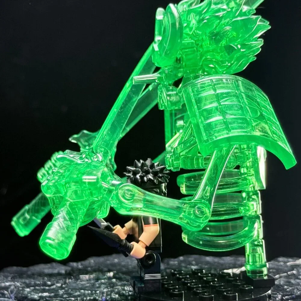 Naruto Shisui Uchiha Minifigure with Green Susanoo Armor Form Display Set